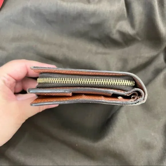 LV Louis Vuitton Bi Fold Monogram Compact Snap Wallet Unisex - Picture 9 of 14